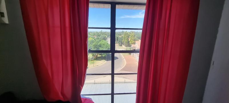 1 Bedroom Property for Sale in Kannoniers Park North West